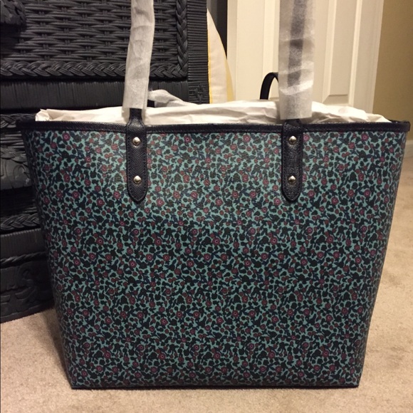 NWT COACH Reversible City Tote Ranch Floral Print - Picture 6 of 8